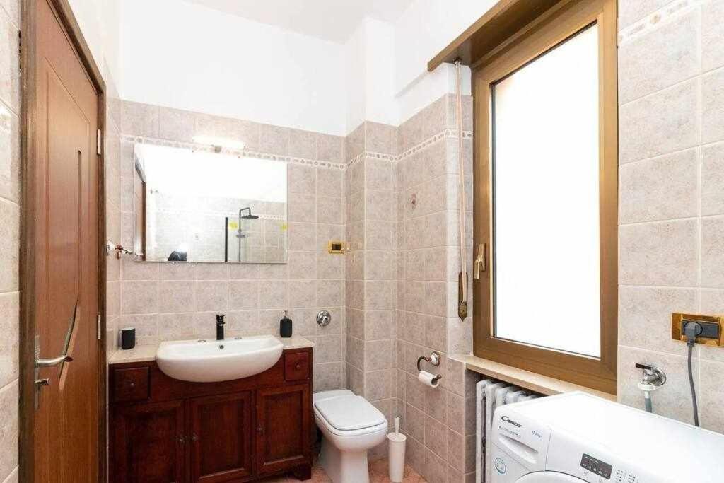 Appartamento A Pochi Passi Dalla Stazione Comodo A Coppie E Famiglie, Casa Ferrucci Collegno Ngoại thất bức ảnh